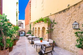 Casa Moazzo Suites and Apartments