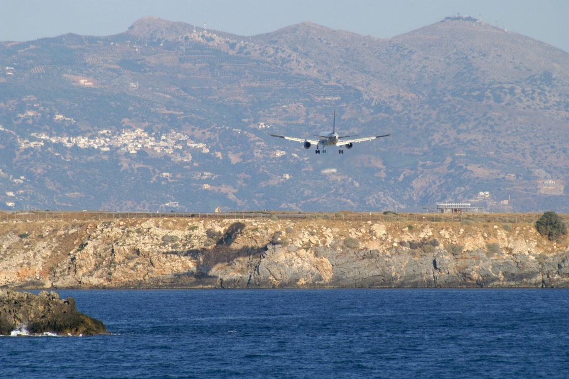 'Landing in Heraklion, Crete, Greece' - Kreta